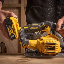 DeWalt Power Tools DeWalt 20V Max 6-1/2" Brushless Cordless Circular Saw (Tool Only) DCS565B 8 DeWalt Power Tools DeWalt 20V Max 6-1/2" Brushless Cordless Circular Saw (Tool Only) DCS565B -Champion Cutting Tool shop dcs565b 4